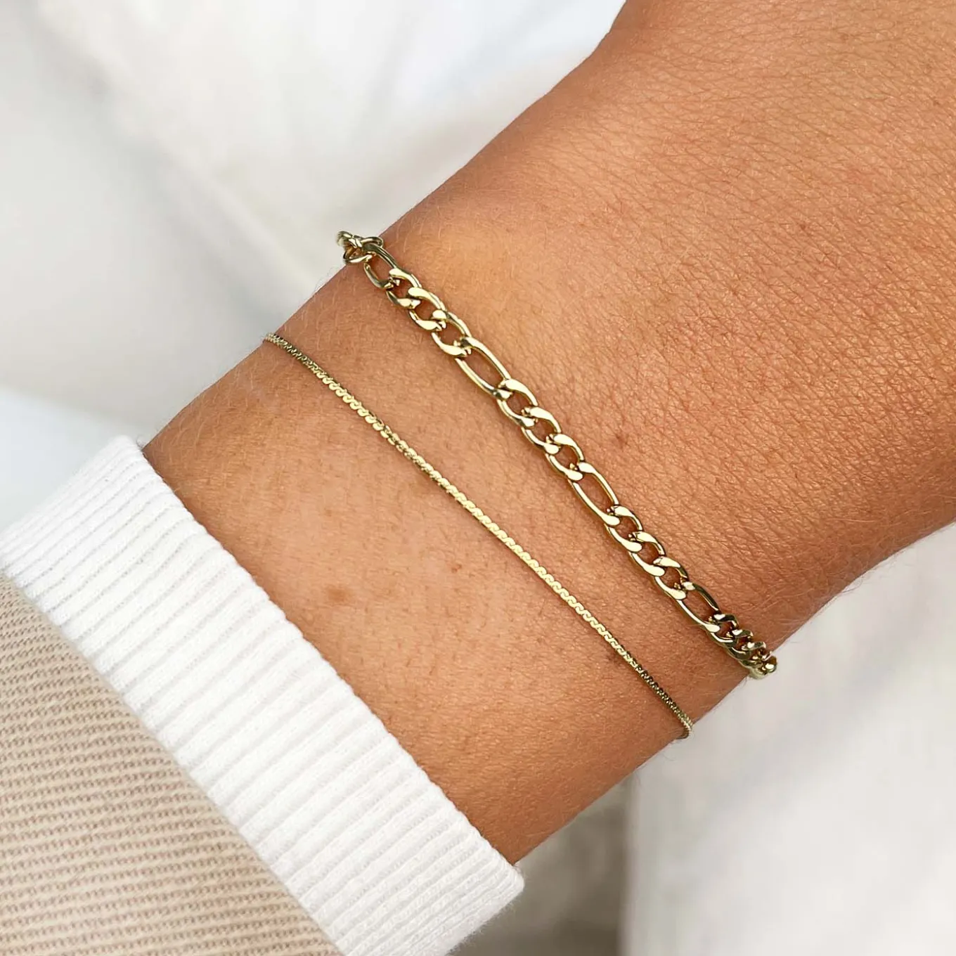 New Essentielle Figaro Chain Bracelet Set, Gold Colour Armbänder