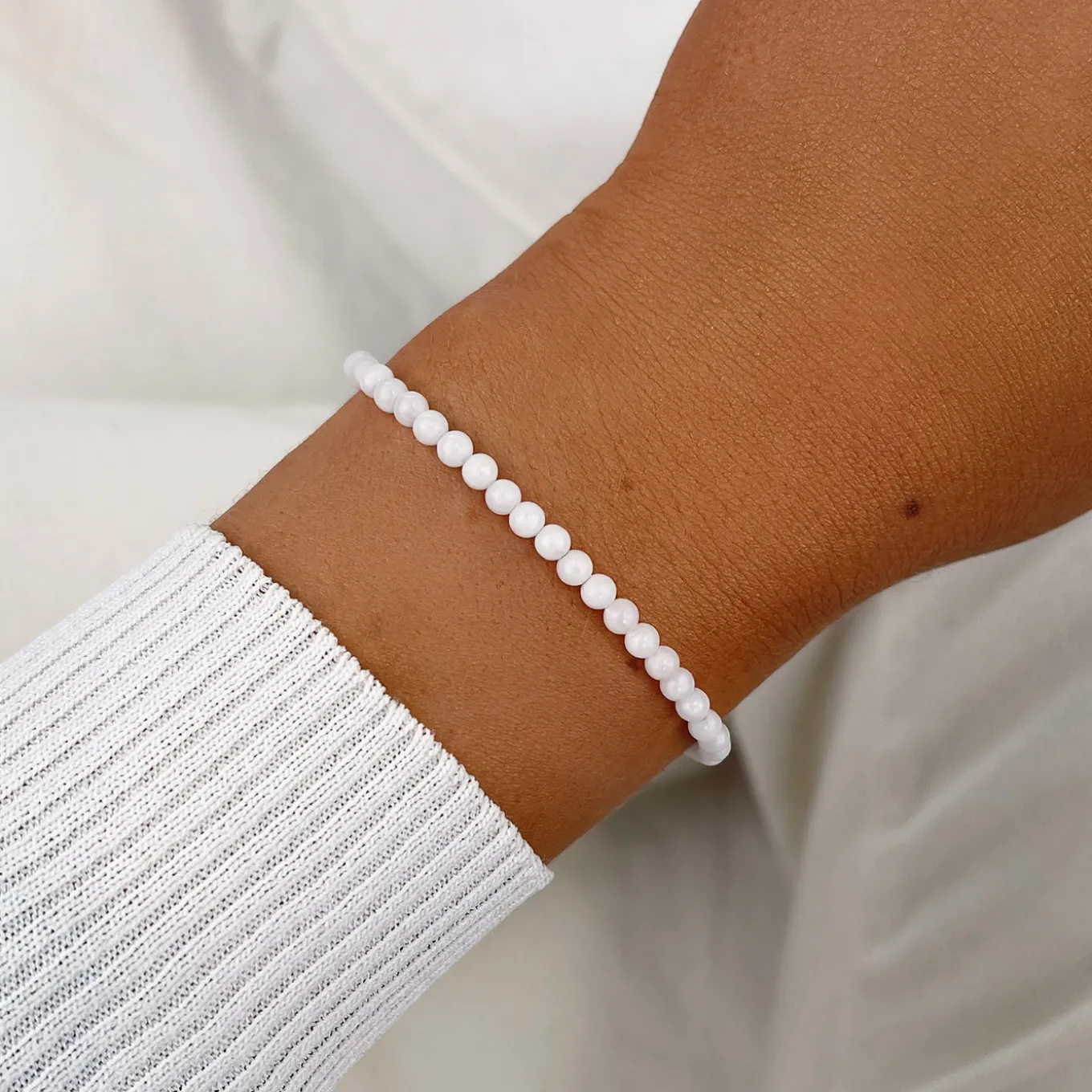 Best Essentielle White Beads Bracelet, Rose Gold Colour Armbänder