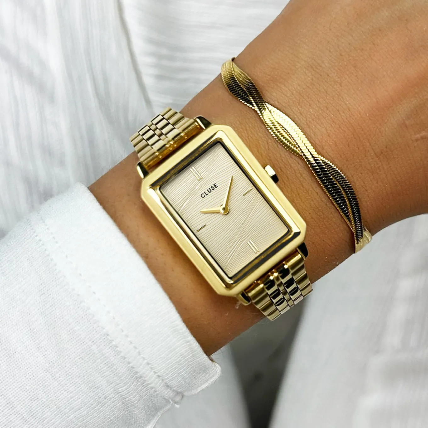 Shop Fluette Watch Steel, Sand Texture Gold, Gold Colour Damen Uhren Gold | Fluette