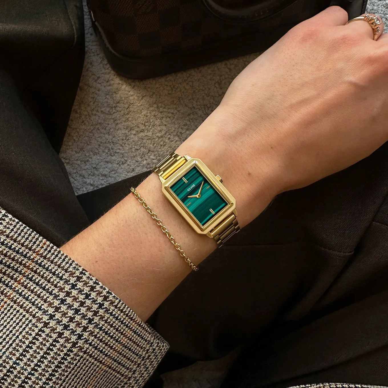 Shop Gift Box Fluette Steel Green Watch and Round Chain Bracelet, Gold Colour Damen Fluette