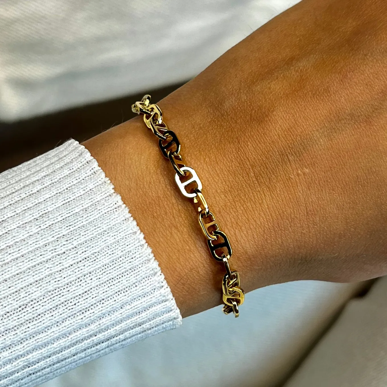 New Élevé θ Chain Bracelet, Gold Colour Armbänder